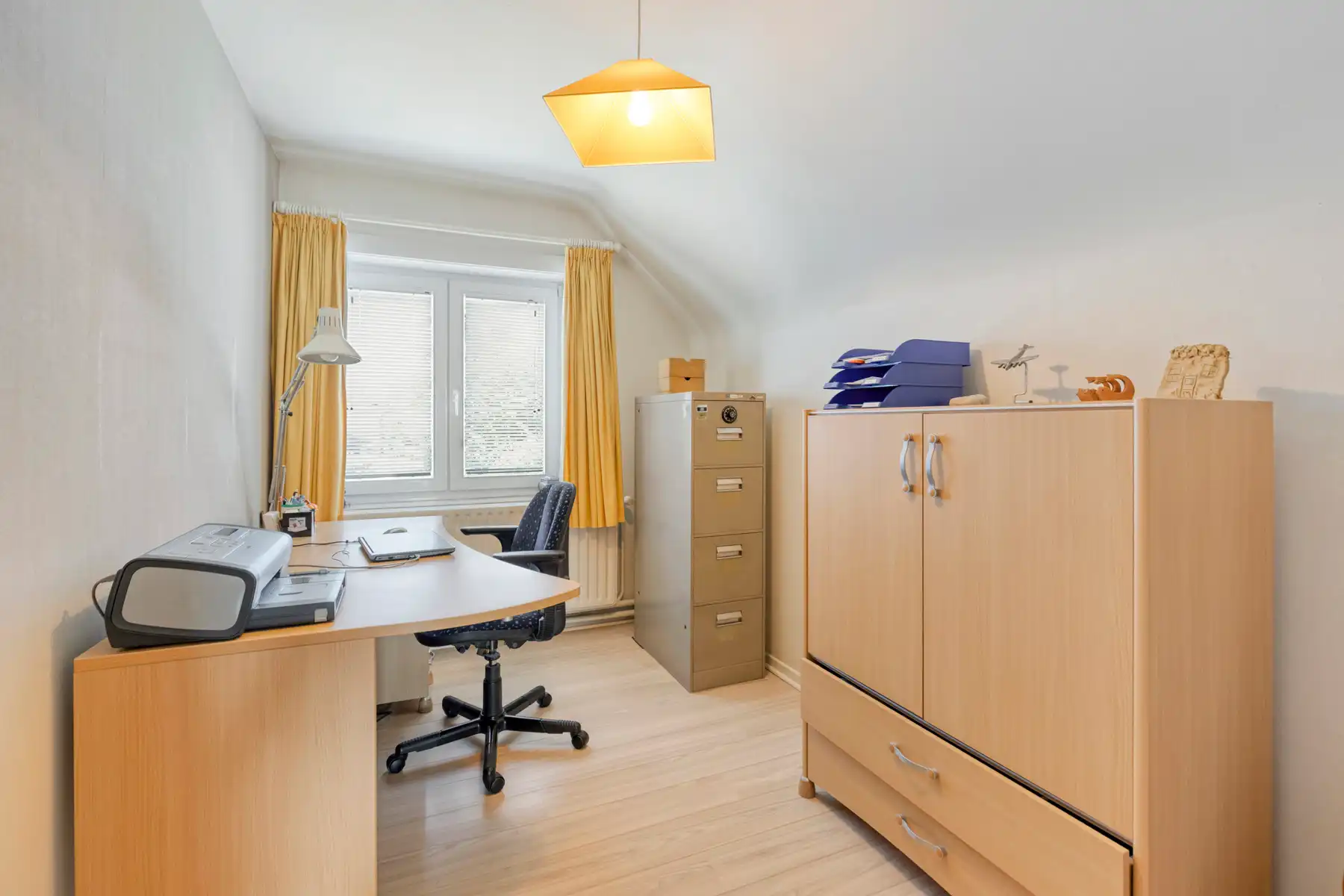 Charmante villa op toplocatie met ruime garage foto 19