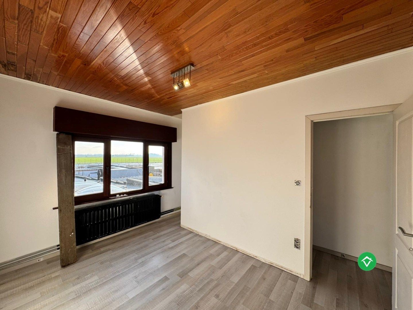 Woning met 2 slaapkamers en garage te Oostende  foto 10