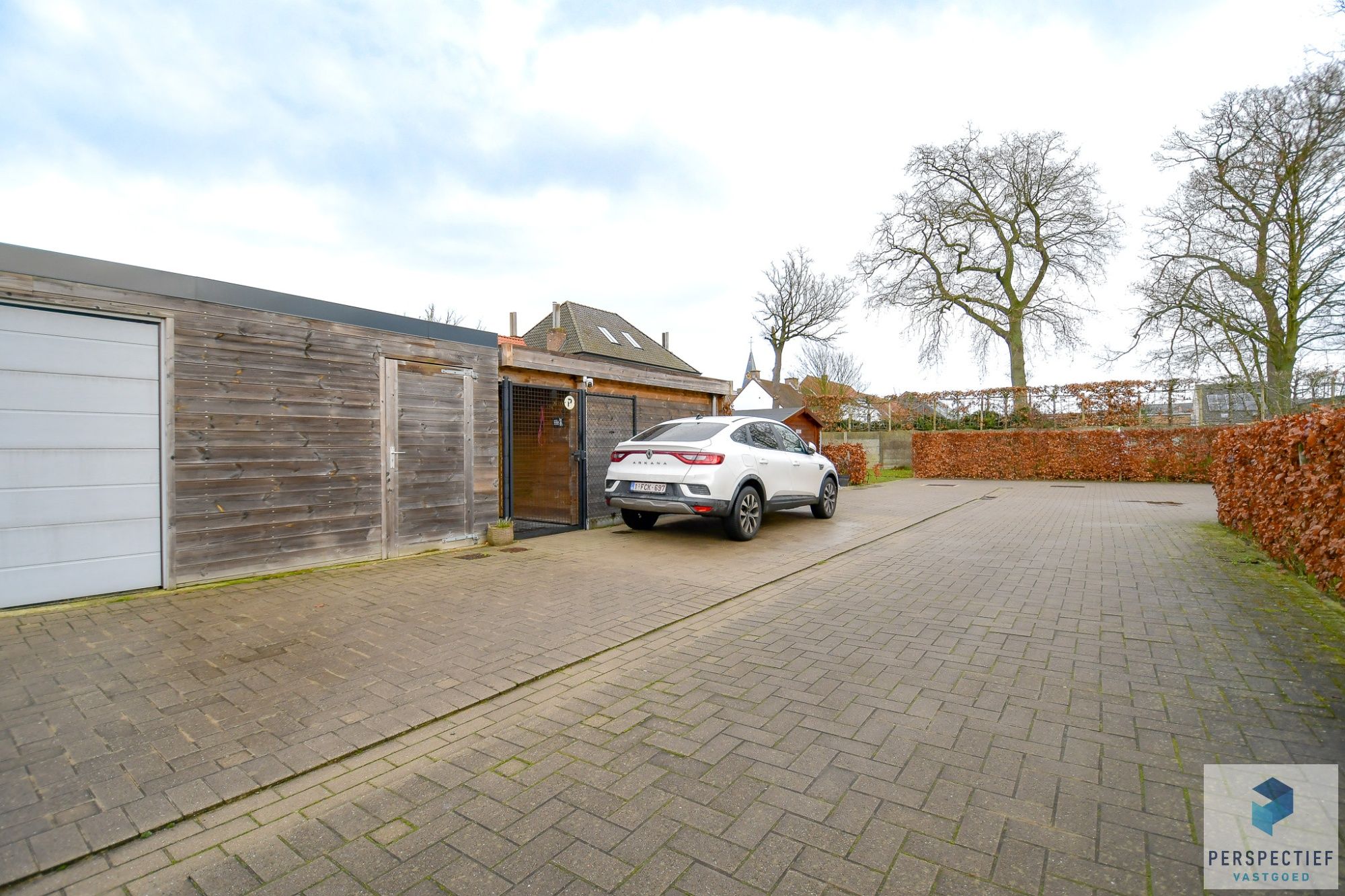 Ruim gerenoveerde woning met 2 slaapkamers, terras, tuin en parkeermogelijkheid foto 17