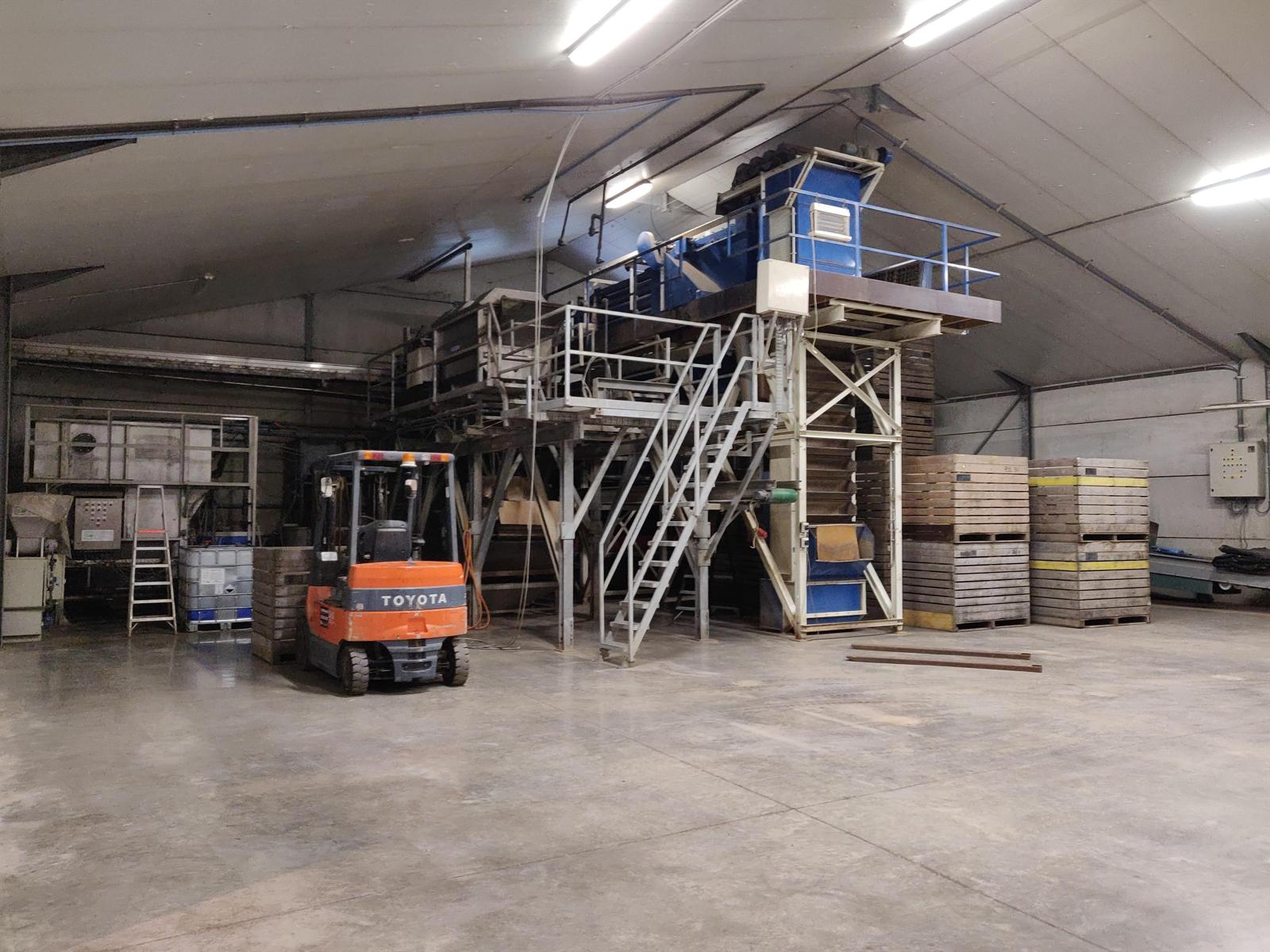 Bedrijfsgebouw op uitstekende locatie foto 14