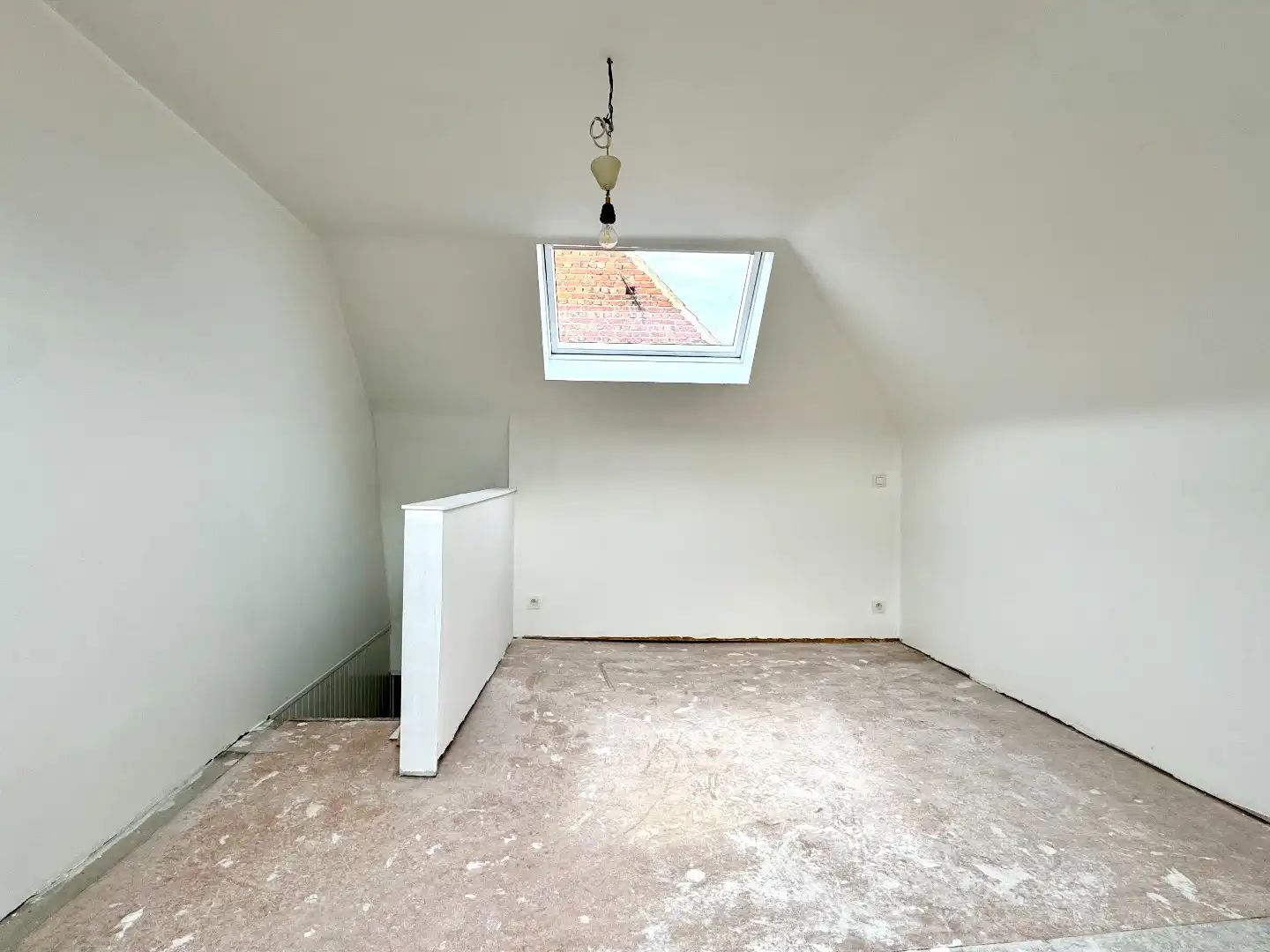 Lichtrijke hoekwoning met 2 slaapkamers in het centrum van Izegem!  foto 10