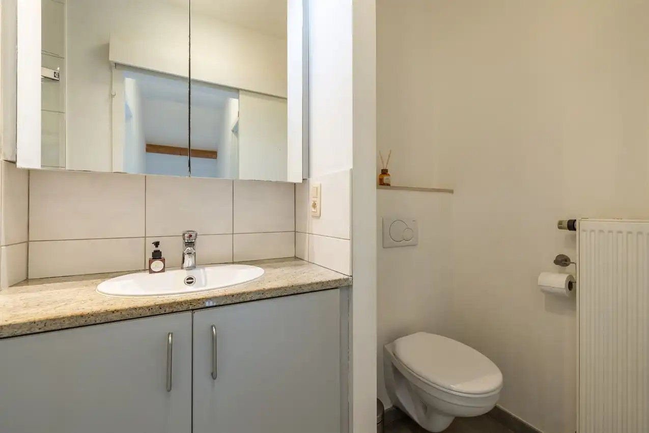 Gezellige duplex met twee slaapkamers nabij station foto 19