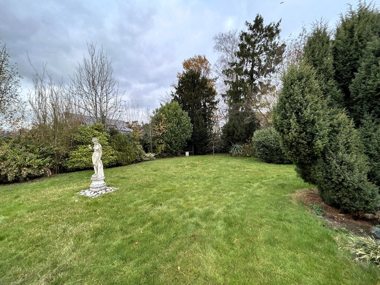 Gelijkvloerse gezinswoning in doodlopende straat. foto 23