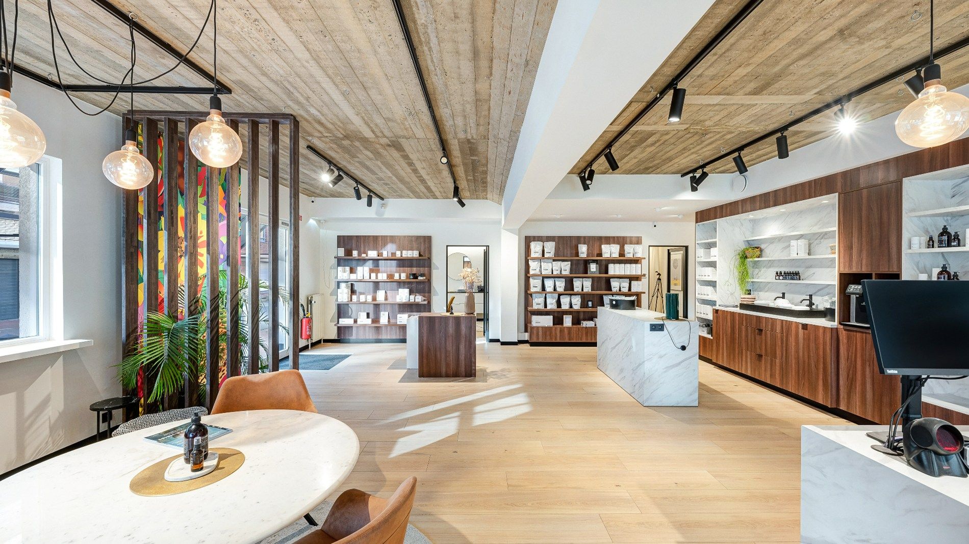 HOEKHandelsgelijkvloers op toplocatie in Heist-aan-Zee – ±185 m² foto 8