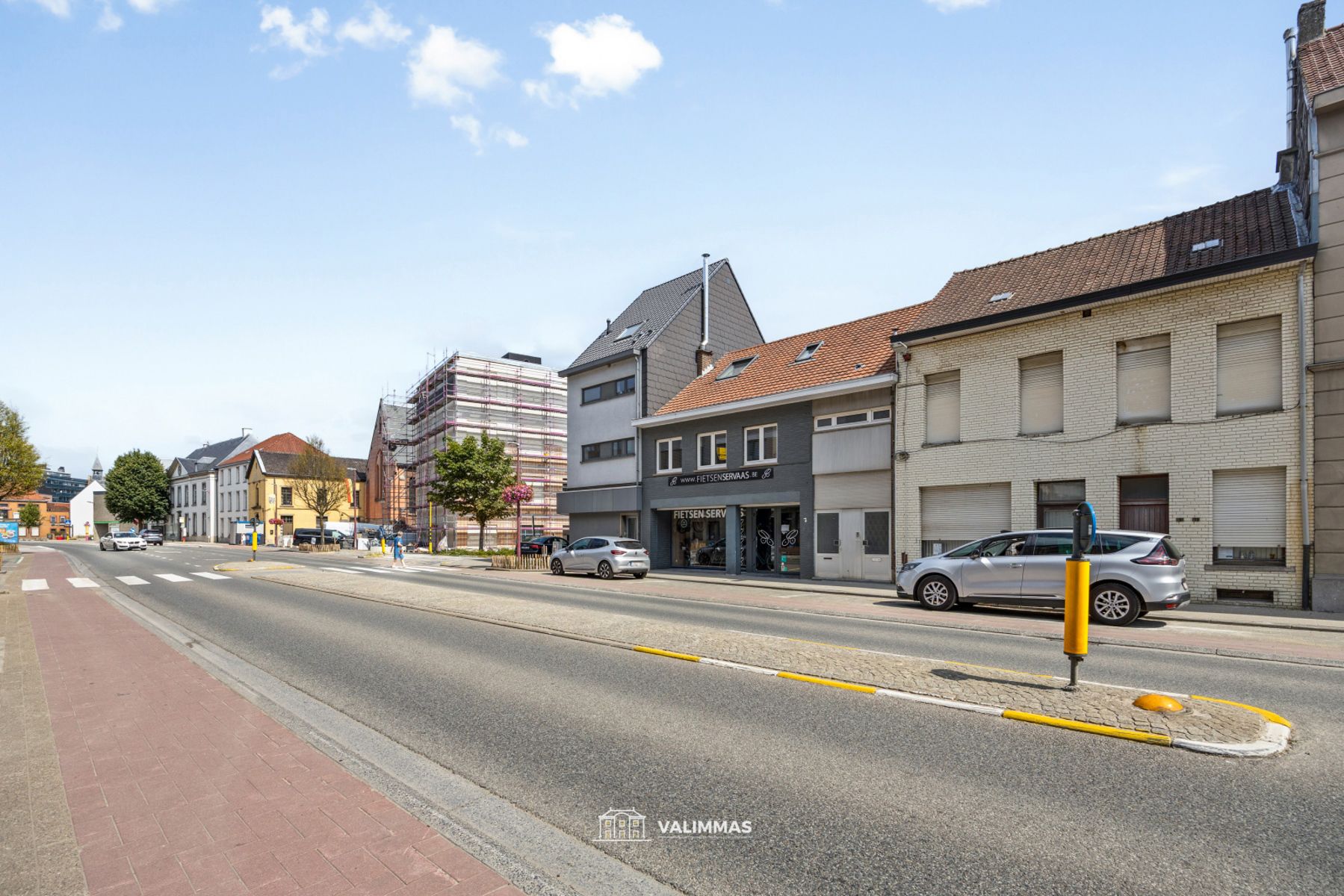 Ruim, instapklaar en centraal gelegen duplex-appartement... foto {{pictureIndex}}