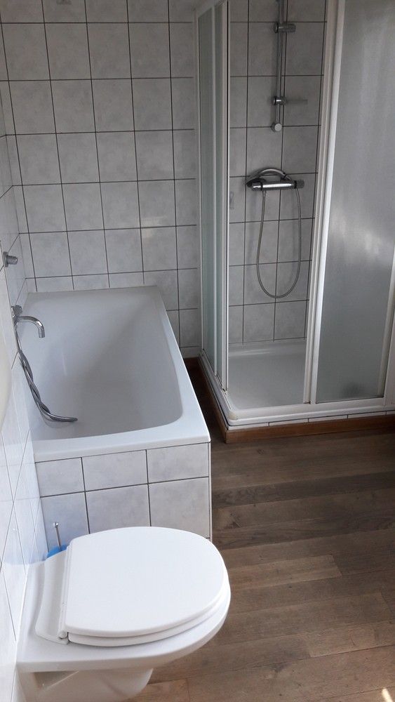 Woning met 3 slaapkamers op topligging in centrum Maasmechelen! foto 5