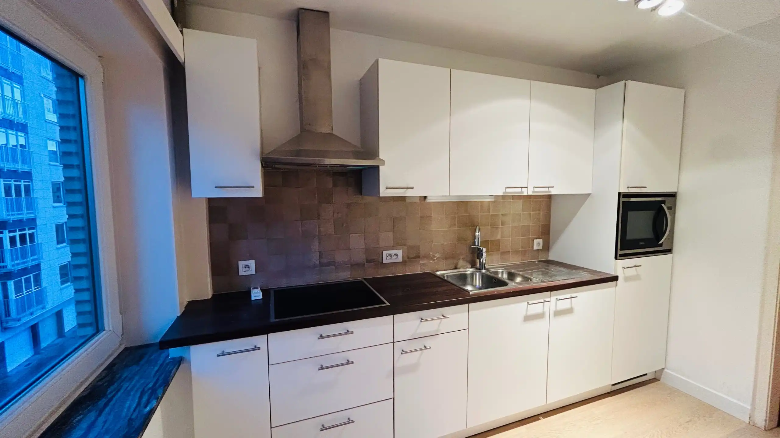 Ruim appartement met 3 slaapkamers op een centrale ligging te Gent foto 4