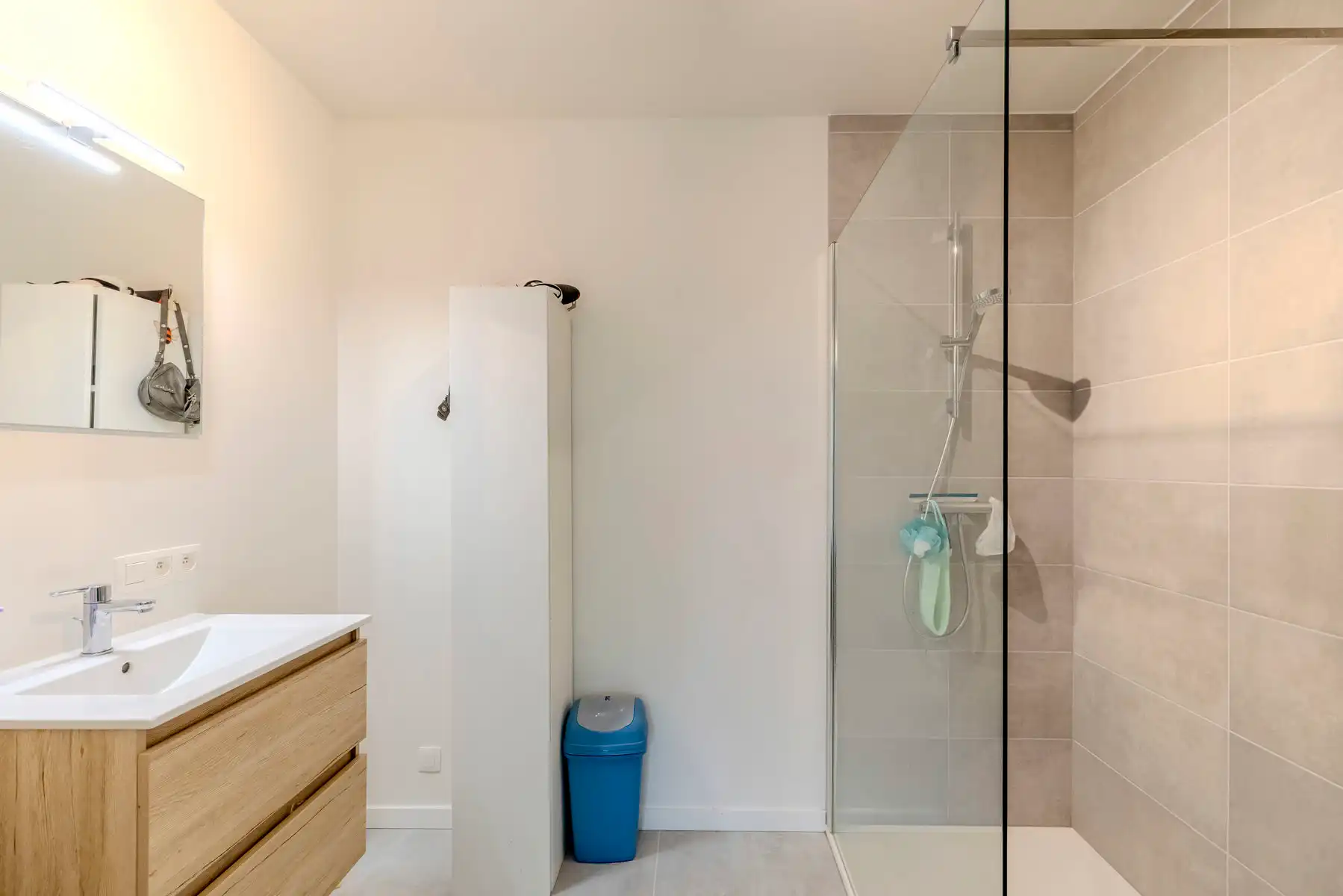 Recente woning met 3 SLP, 2 BK, tuin en 3 autostaanplaatsen foto 20