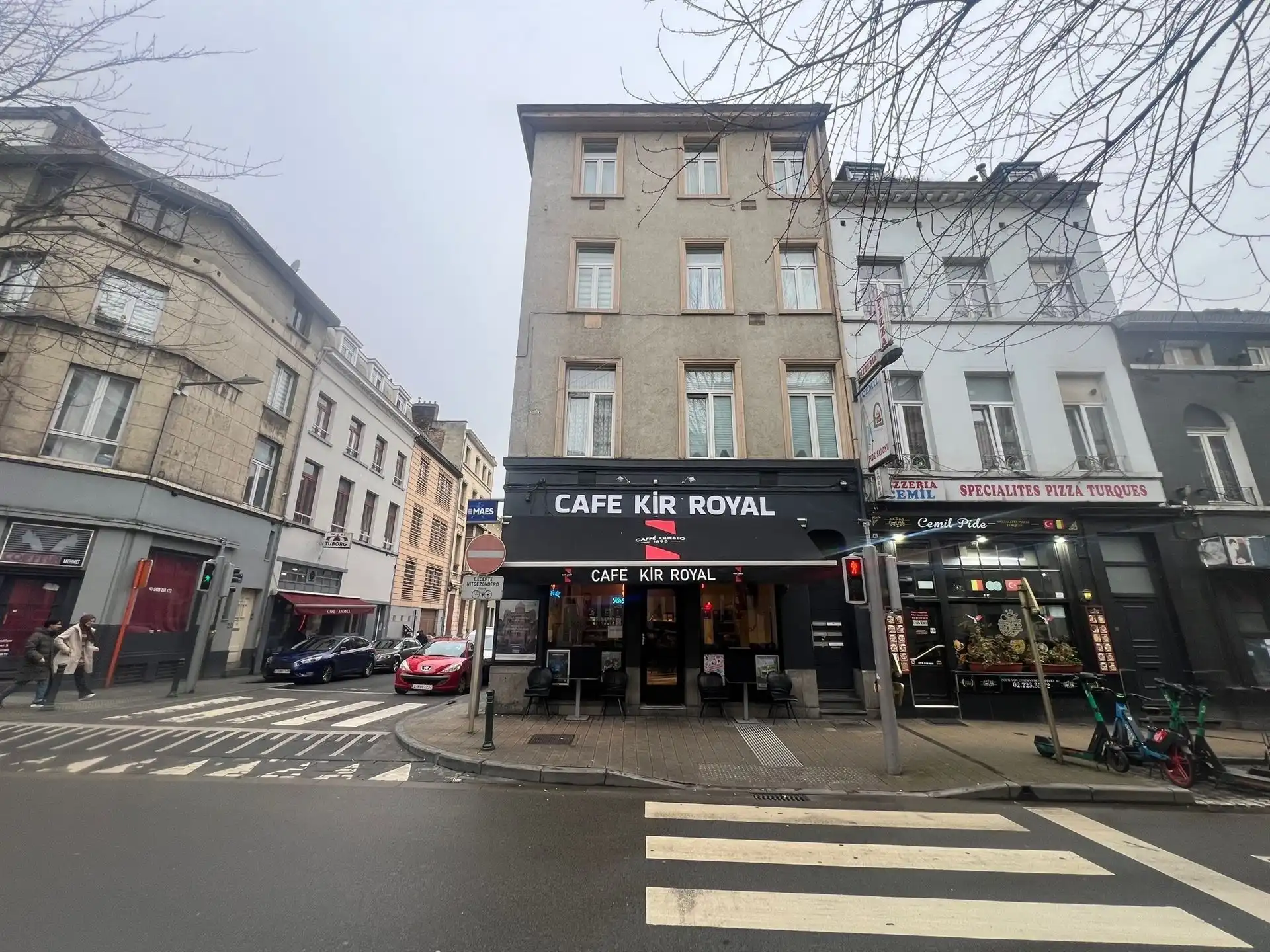 Opbrengsteigendom met commerciële gelijkvloers en 6 appartementen foto 3