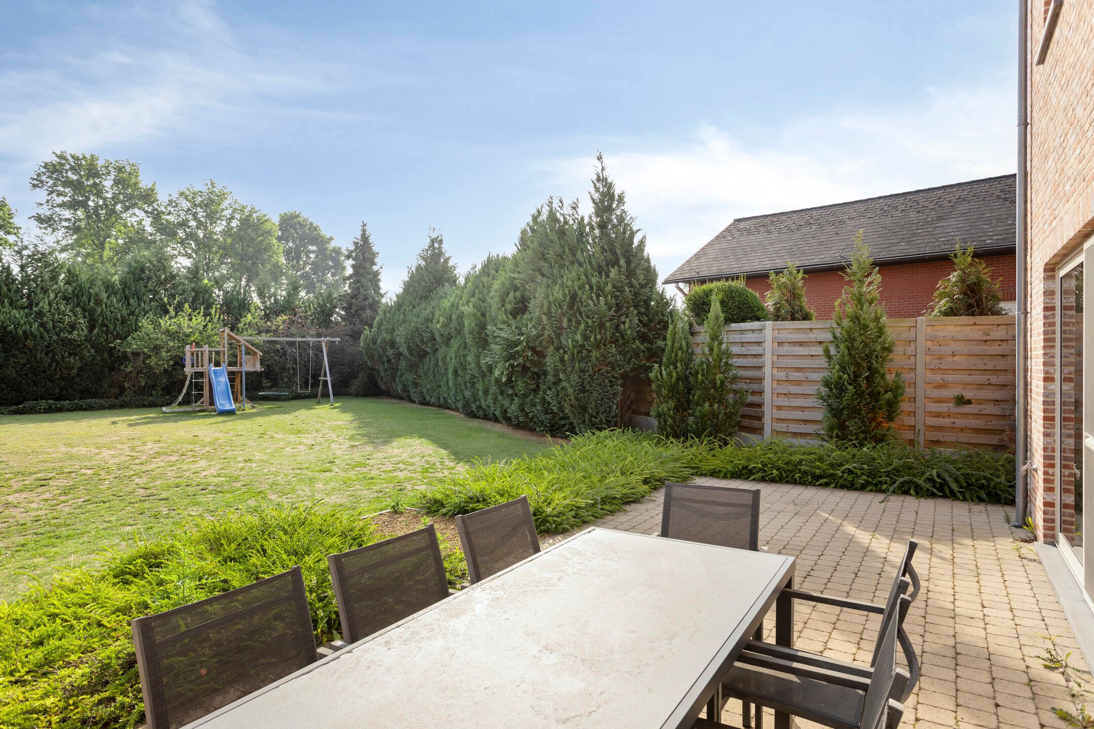BEN woning met 4 slaapkamers, tuin & garage op toplocatie foto 21