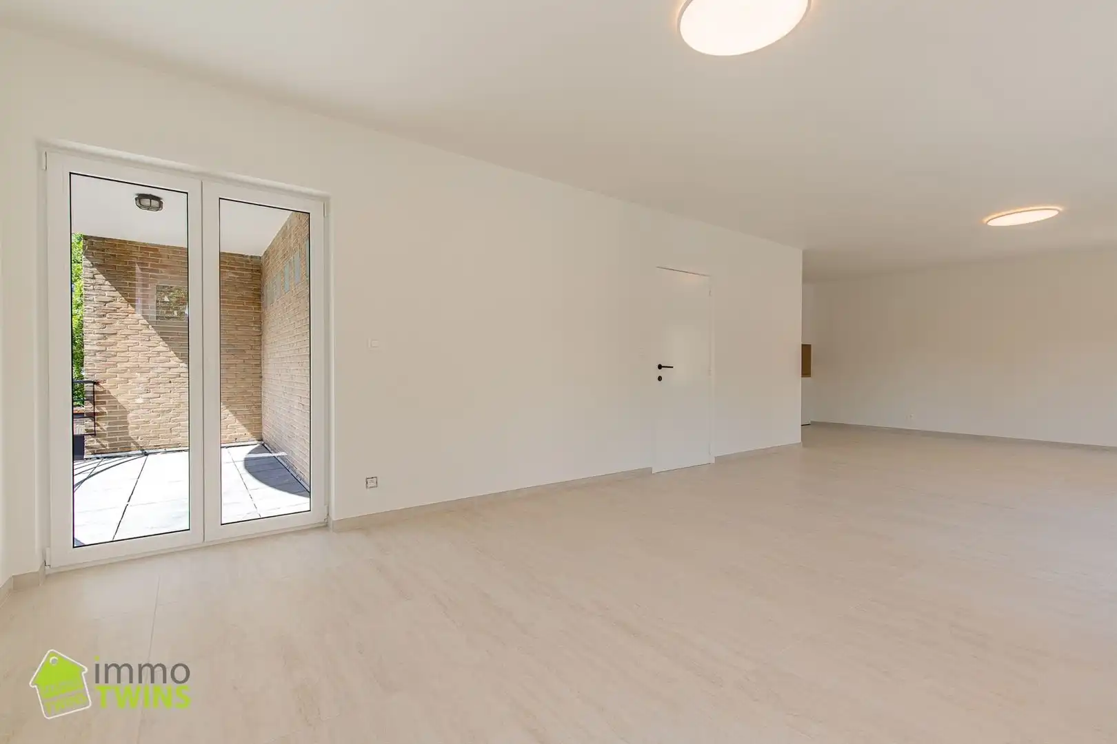 Ruim totaal gerenoveerd appartement van 119 m² met terras, staanplaats en garage te Appels bij Dendermonde foto 6