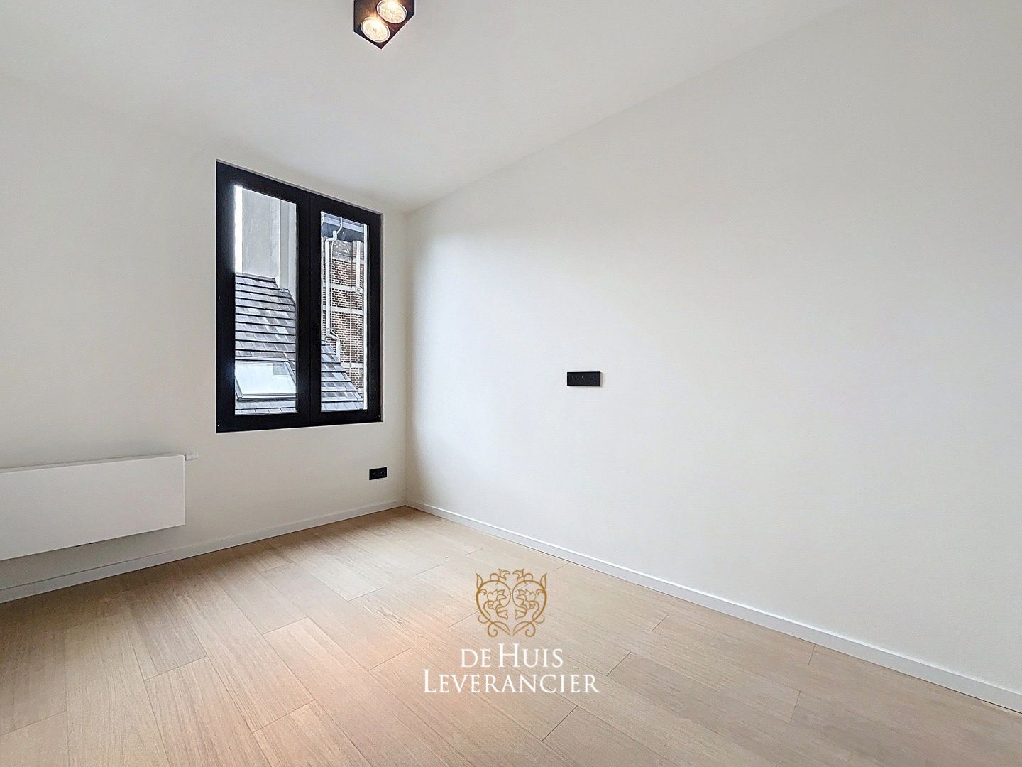 Gerenoveerde rijwoning met charme elementen  foto 16