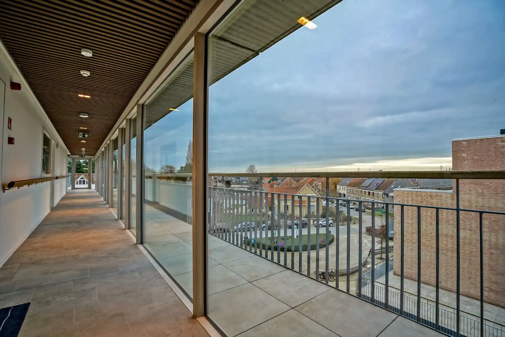 Prachtig 1-slaapkamerappartement met ruim terras (serviceflat) in Residentie Beukenhof, uniek wonen in de dorpskern van Oostduinkerke.  foto 14