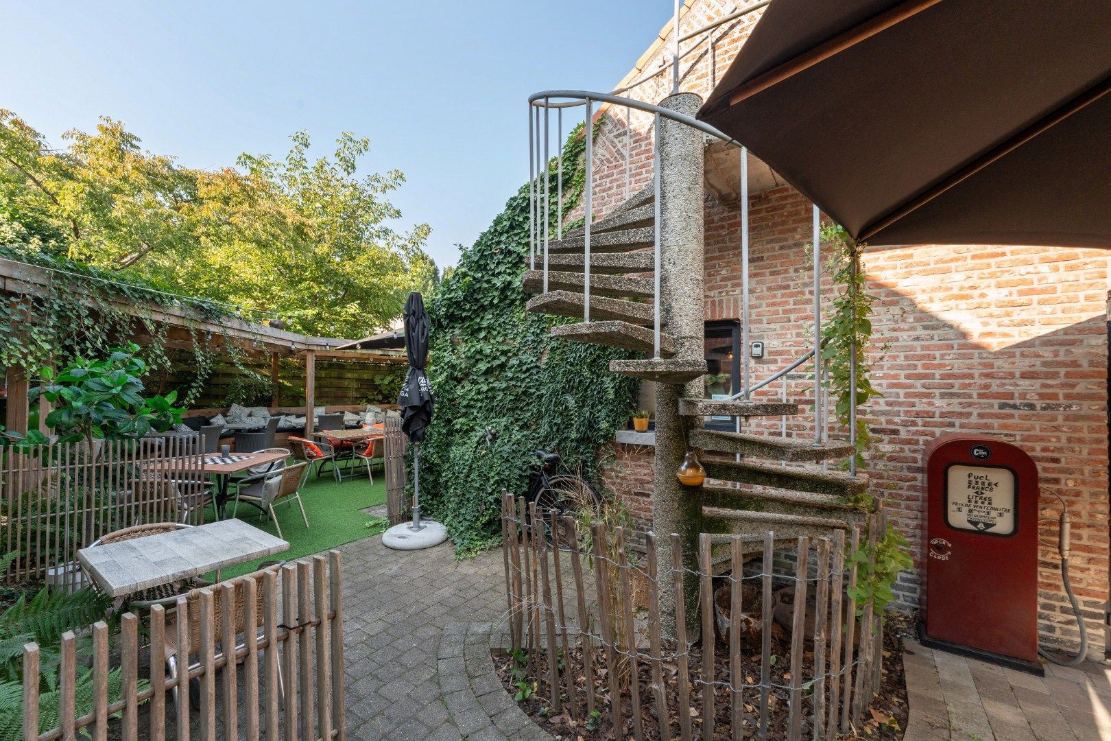 Karaktervolle woning aan het kanaal in Bornem foto 23