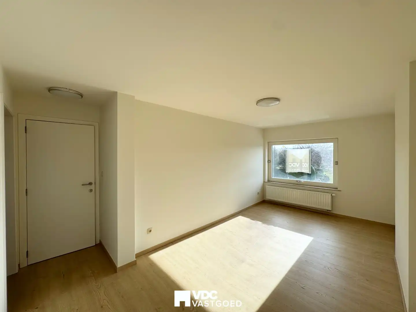 Instapklare gerenoveerde woning met 6 slaapkamers, tuin, terras en 2 parkeerplaatsen foto 11