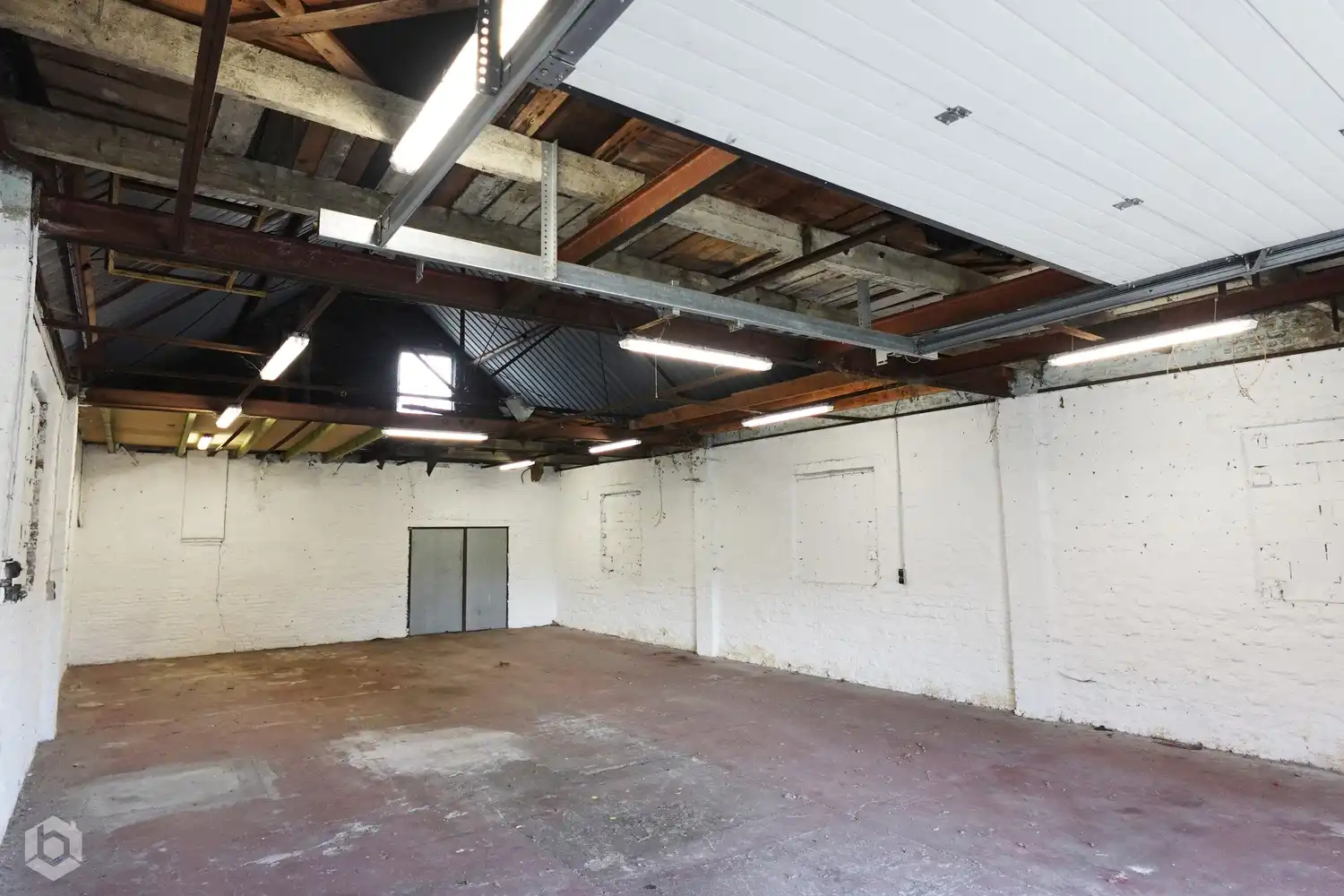 Magazijnruimte (+- 95 m²) op toplocatie foto 4