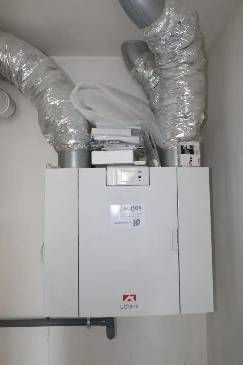 Ruim&energiezuinig 2-slpkmrappartement met terras en airco foto 23