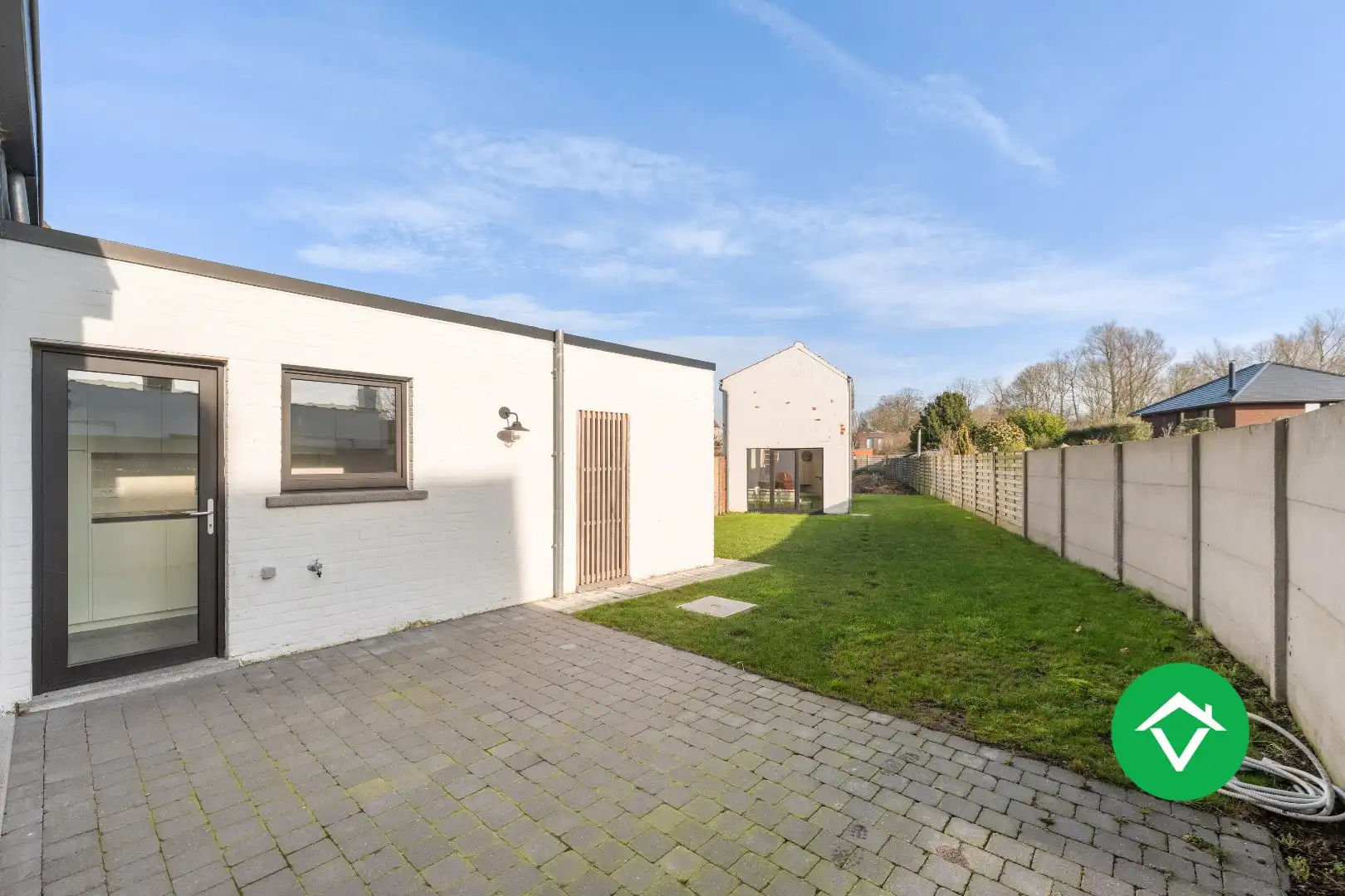 Volledig vernieuwde woning met 3 slaapkamers en bijgebouw in centrum Koekelare foto 28