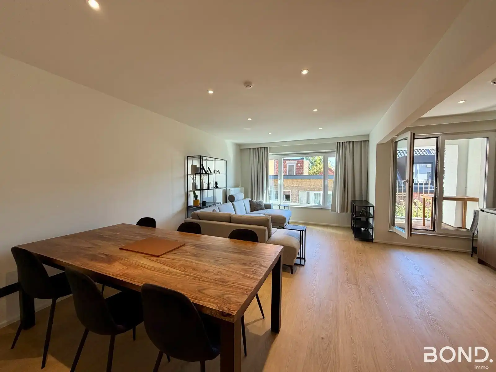 Luxueus gemeubeld appartement in hartje Leuven! foto 4
