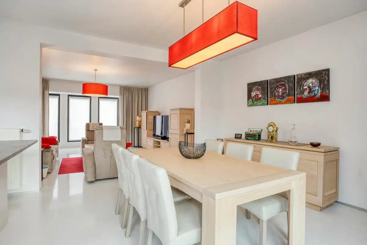 Verhuurde opbrengsteigendom met handelsruimte en duplex  foto 27