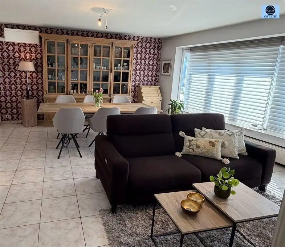 ZEER GOED GELEGEN, MOOIE WONING MET GARAGE foto 3