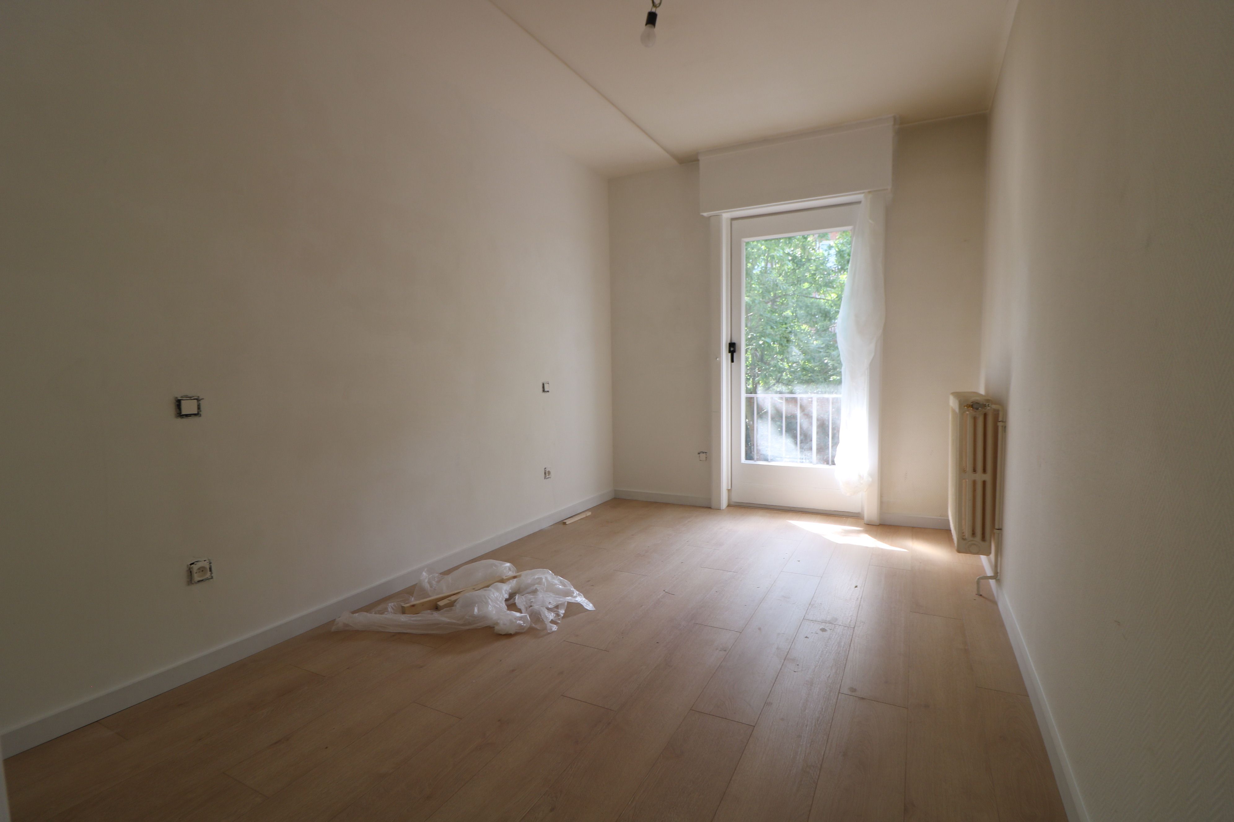 Volledig gerenoveerd, ruim 2-slaapkamerappartement met tuin, vlakbij het centrum van Blankenberge. foto 3