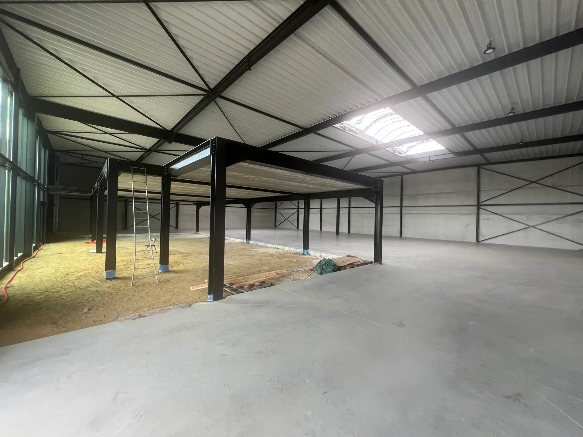 Nieuwbouw bedrijfshal van 600m² vlakbij de E314 foto 6