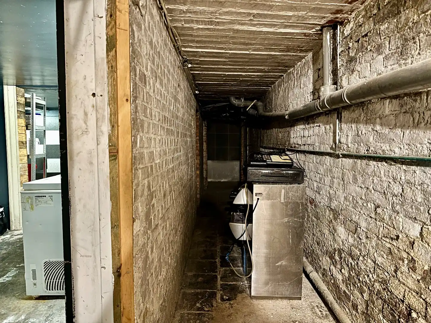 TE KOOP: goed draaiende horecazaak met woonst in centrum Tongeren foto 33