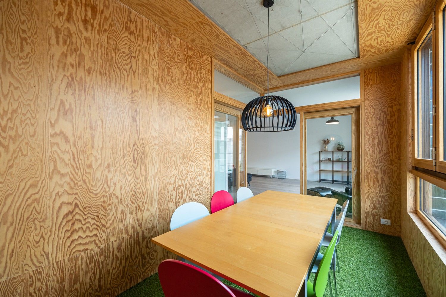 Ruim, gemeubeld appartement met 2 slaapkamers en parkeerplaats op het Eilandje foto 12