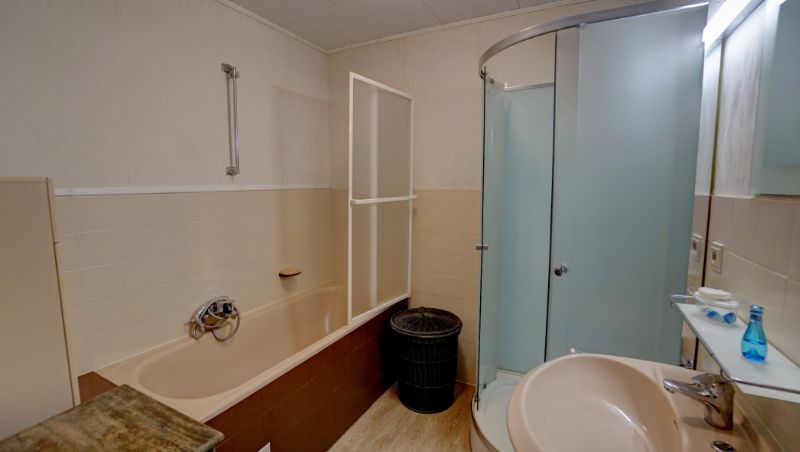 Gelijkvloers landhuis 156m² + 80m² verdieping op 7 are nabij centrum foto 10