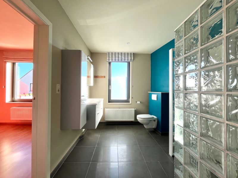 Charmante en gunstig gelegen woning te huur in Sint-Amandsberg foto 8