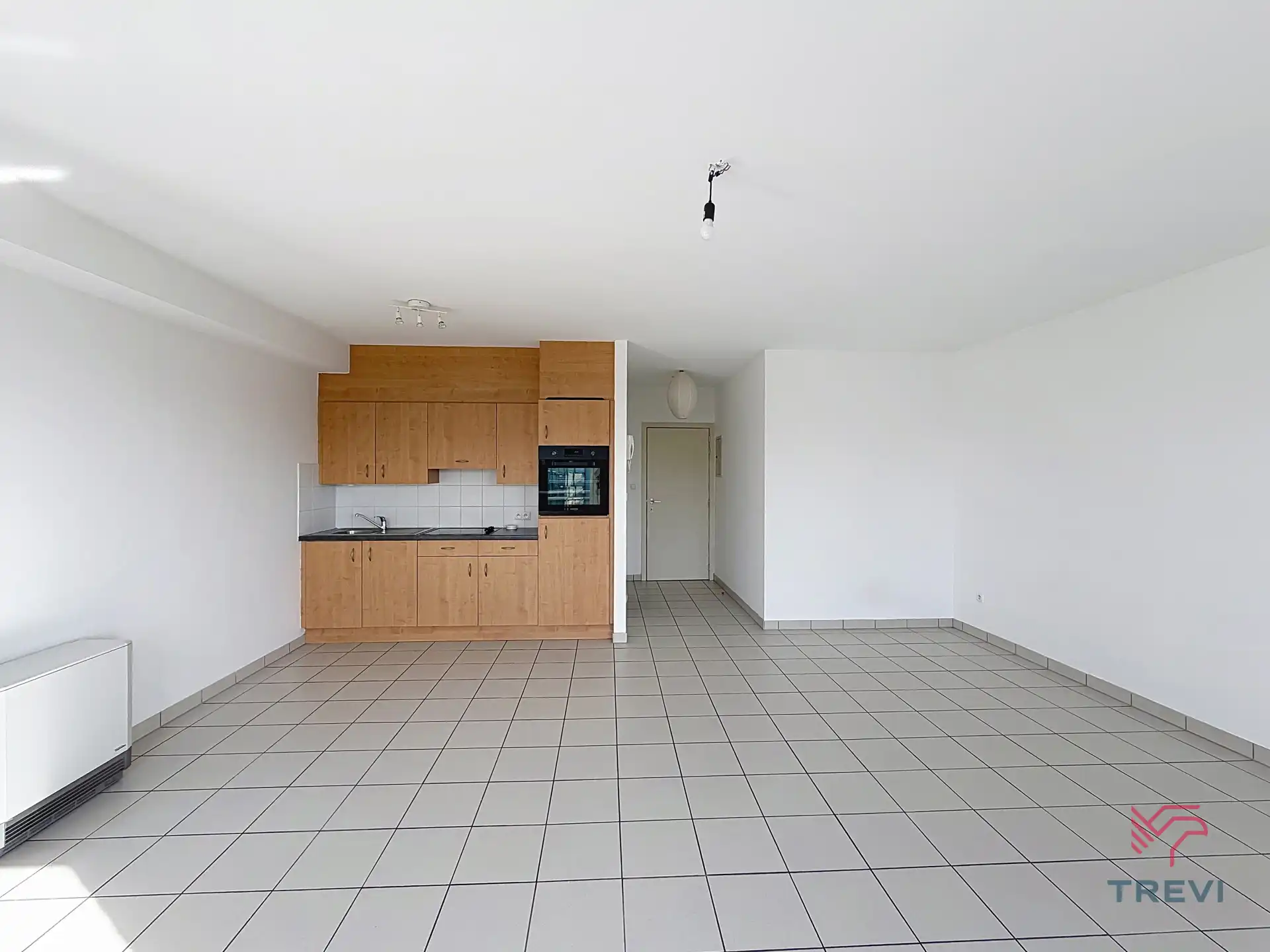 Ruime studio met terras en parkeerplaats  foto 3