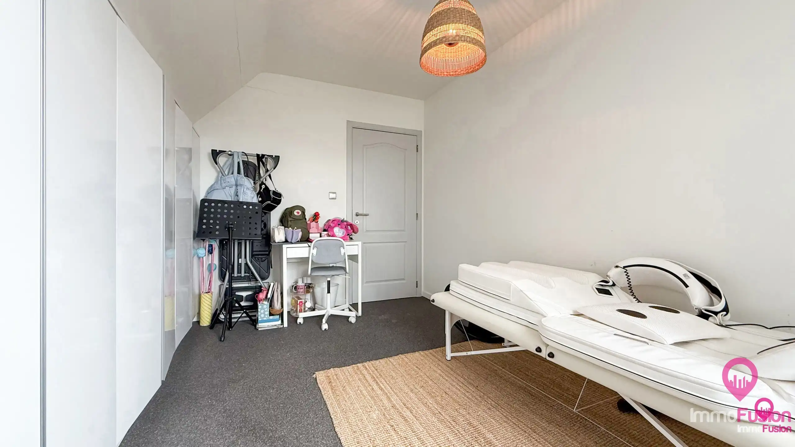 Ruim energiezuinig duplex appartement met 3 slaapkamers! foto 30