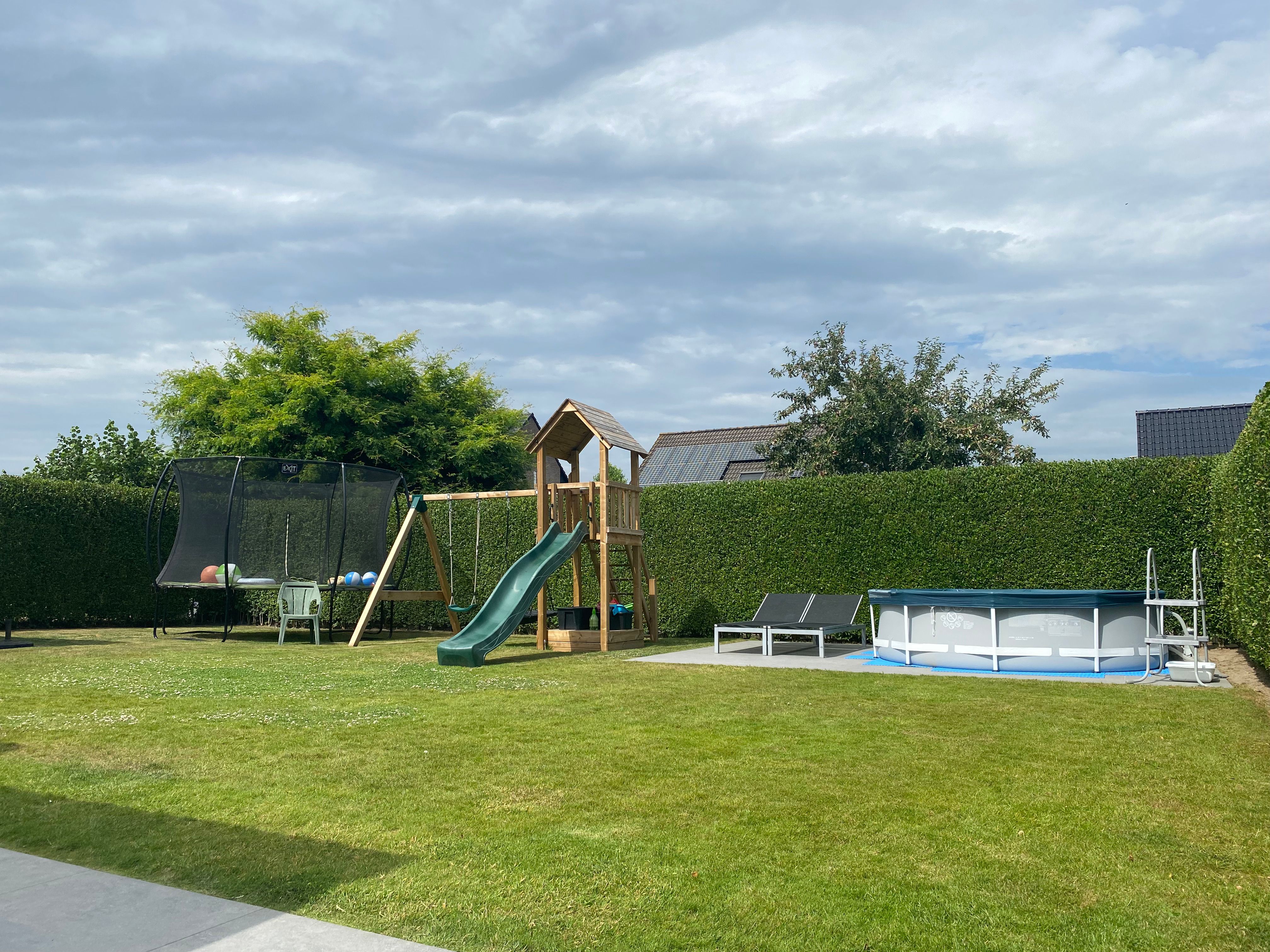 Instapklare gezinswoning met tuin op een toplocatie in Deinze foto 2