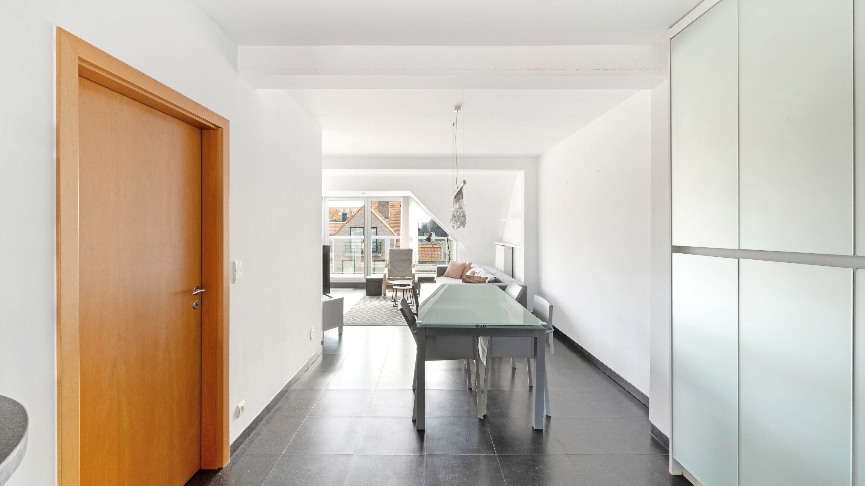 Ruim duplex appartement met zonnige terrassen in hartje Knokke foto 4