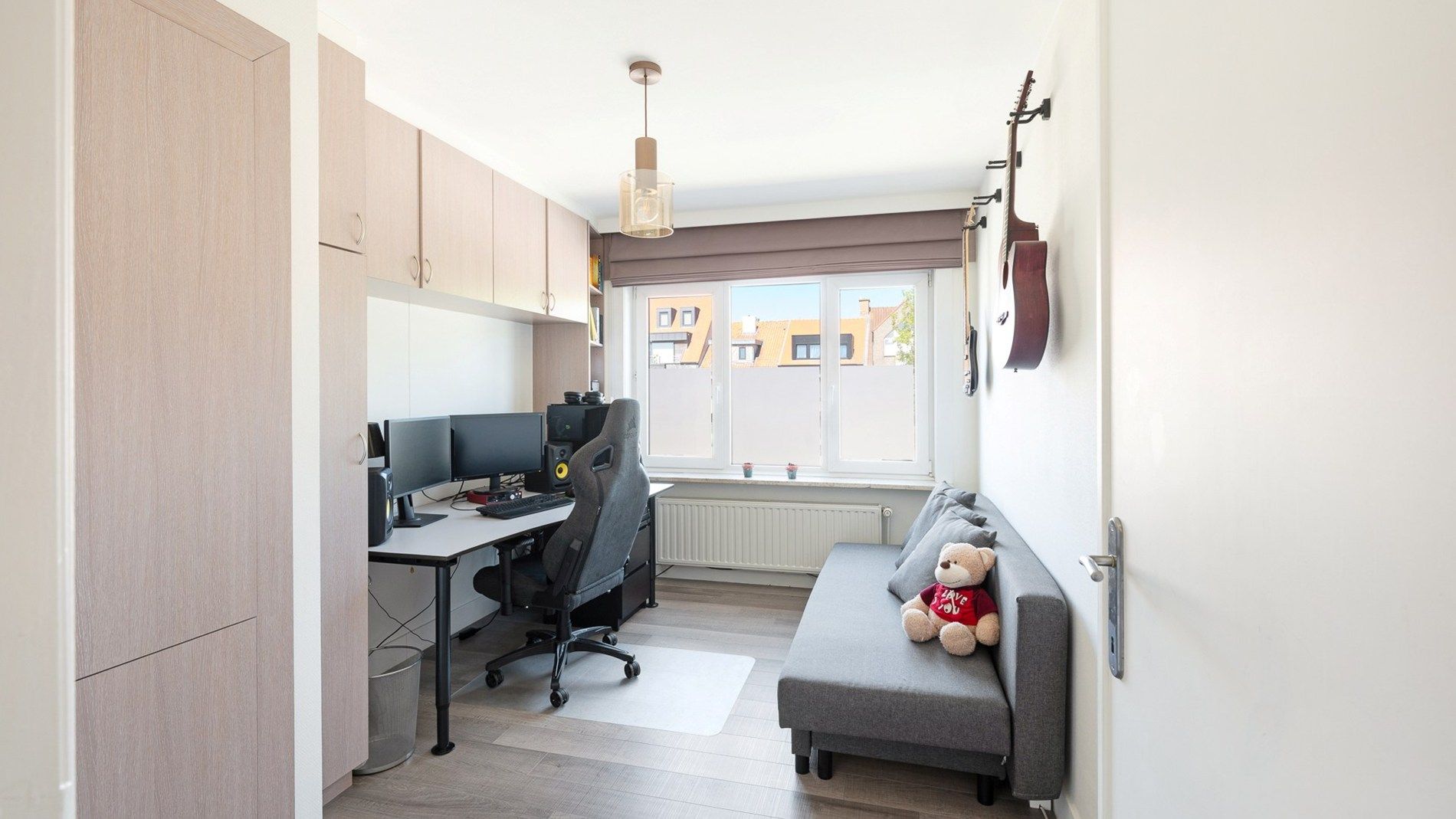 Volledig instapklaar huis met garage te Knokke foto 23