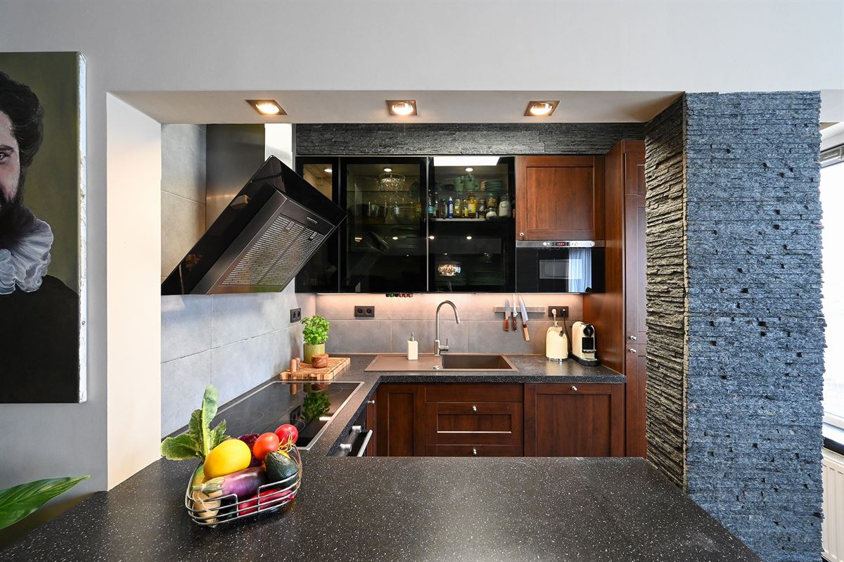 Gerenoveerd appartement op geliefde locatie foto 5