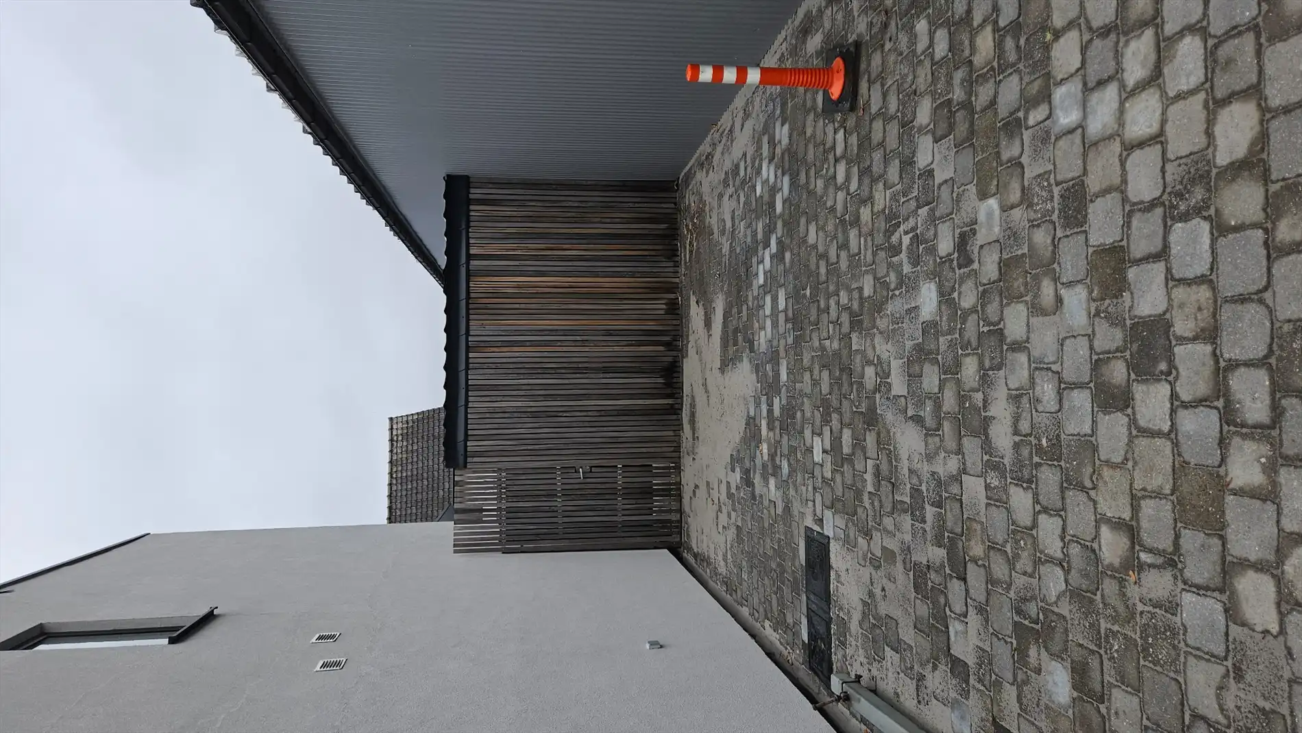 Gerenoveerde woning met 3 slk en terras foto 24