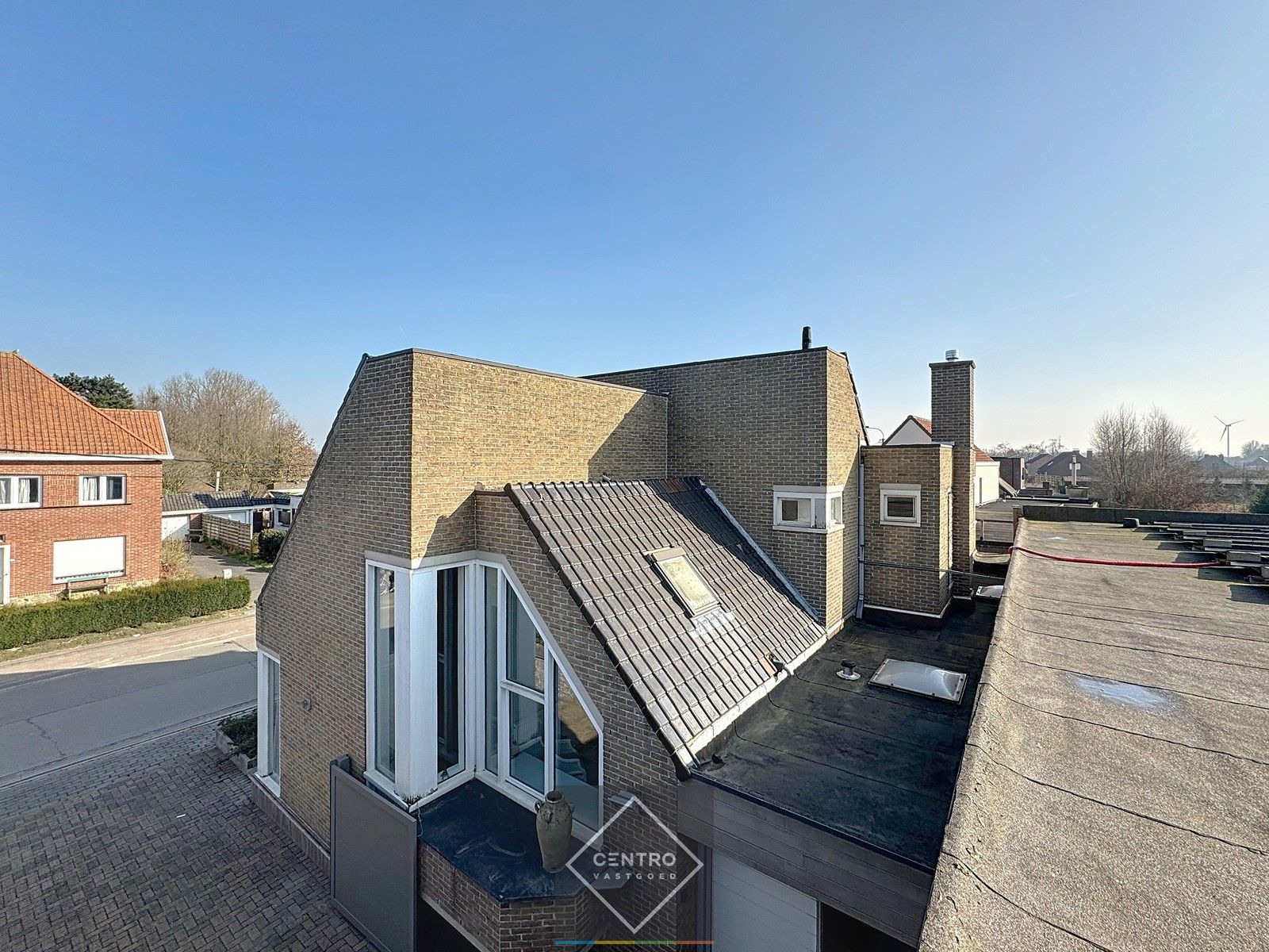 INSTAPKLARE woning met 4 slpks, 2 badks, PRAKTIJKRUIMTE en met MAGAZIJN! foto 29