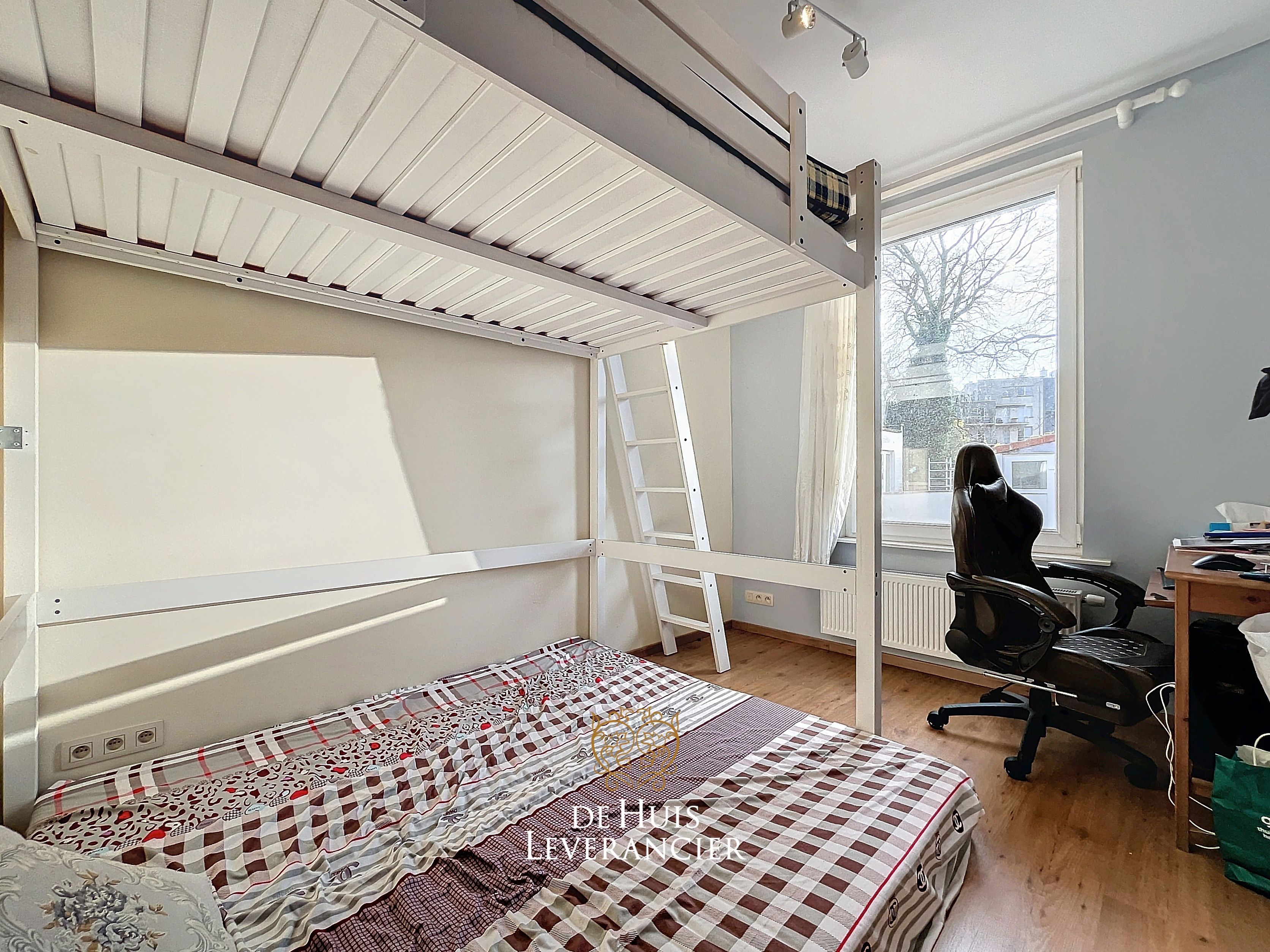 RUIME woning te koop (8 slpks, 2 badk) die ook perfect als tweewoonst kan dienen foto 21