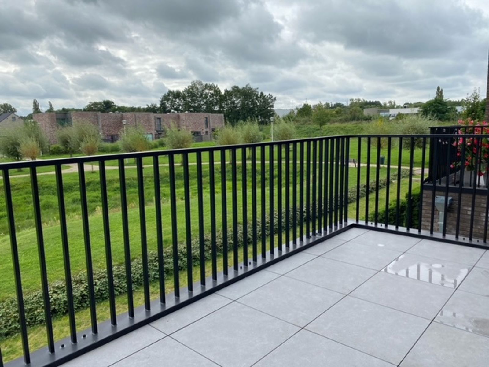 RUIM APPARTEMENT (71,35m2) MET 1 SLK, ONDERGRONDSE AUTOSTANDPLAATS EN KELDERBERGING TE HASSELT foto 13