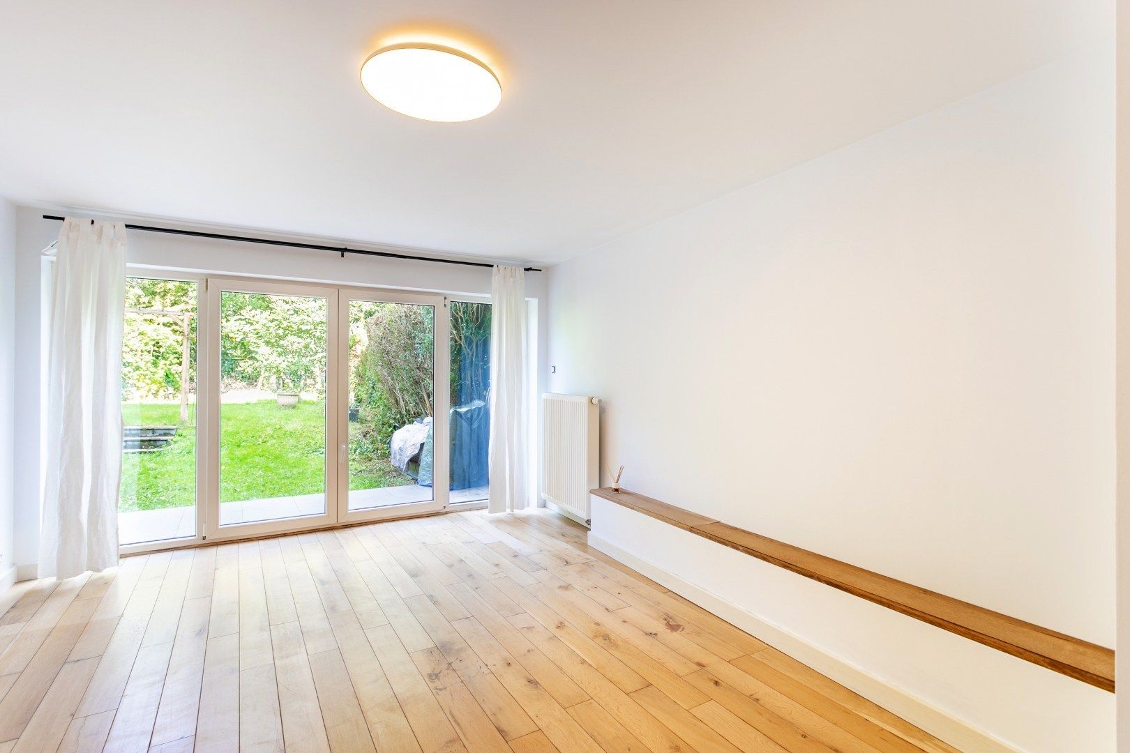 Recente kangoeroewoning met 4 slaapkamers, garage en tuin in een doodlopende straat foto 24