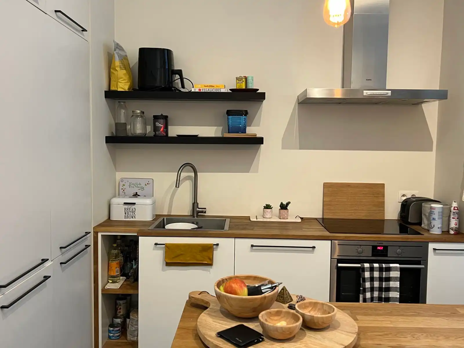 Stijlvol gemeubeld 2-SLK appartement op toplocatie Zurenborg foto 6