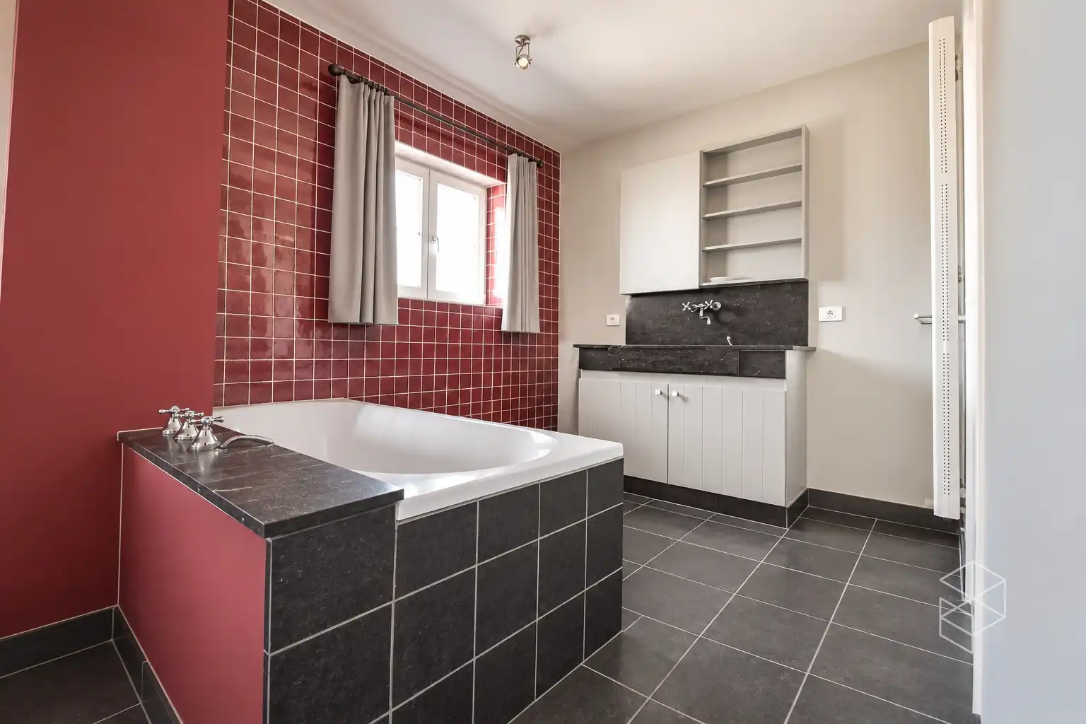 Wonen en ondernemen op één locatie: woning met loods in Ruiselede foto 18