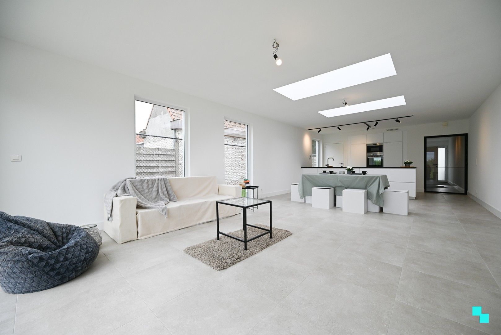 Volledig afgewerkte en instapklare nieuwbouwwoning te Ingelmunster foto 5