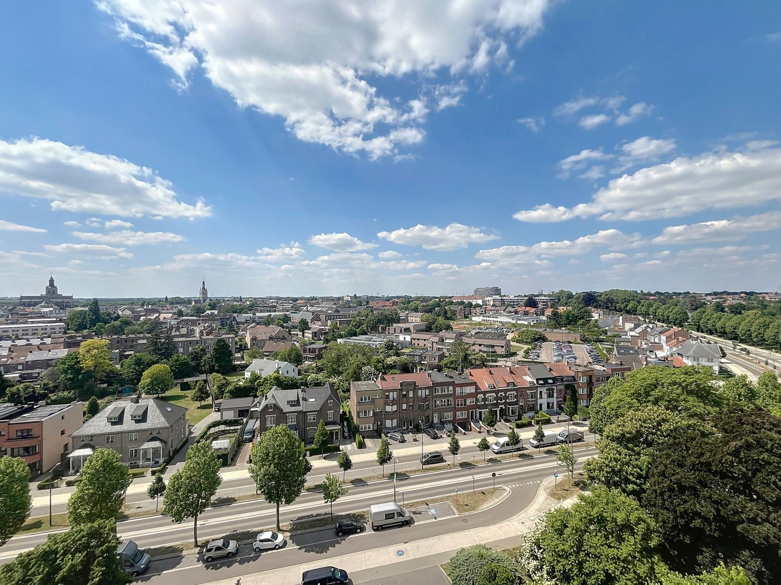 Vernieuwd app met 2 slpks en balkon foto 23