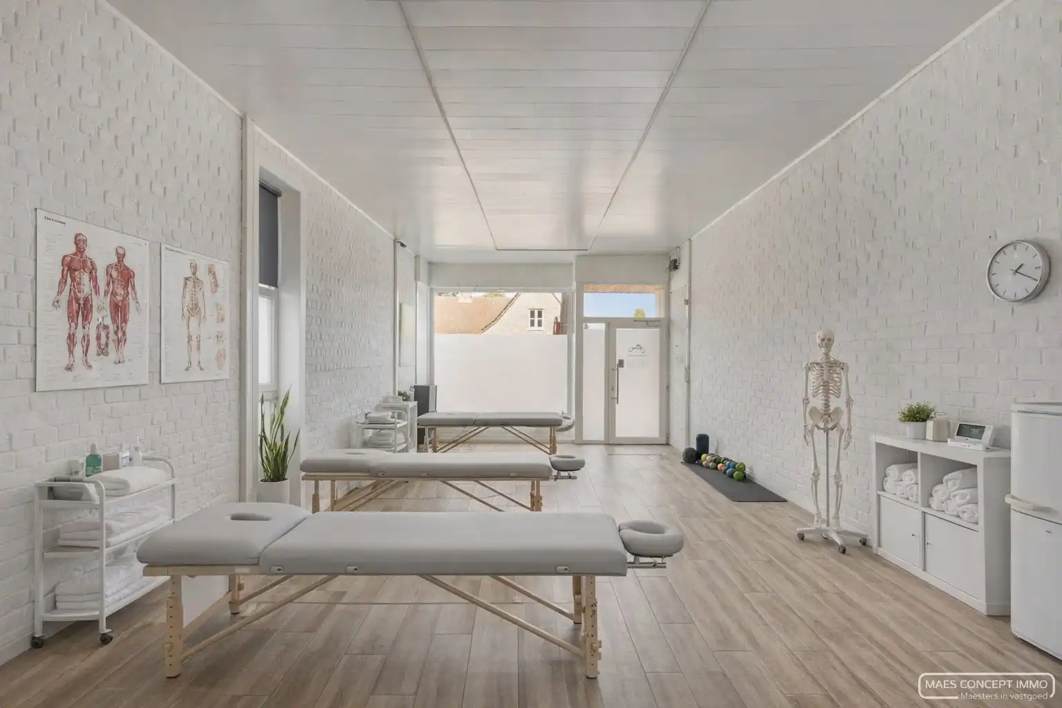 Handelspand met woonst te koop te Waregem op strategische ligging foto 30