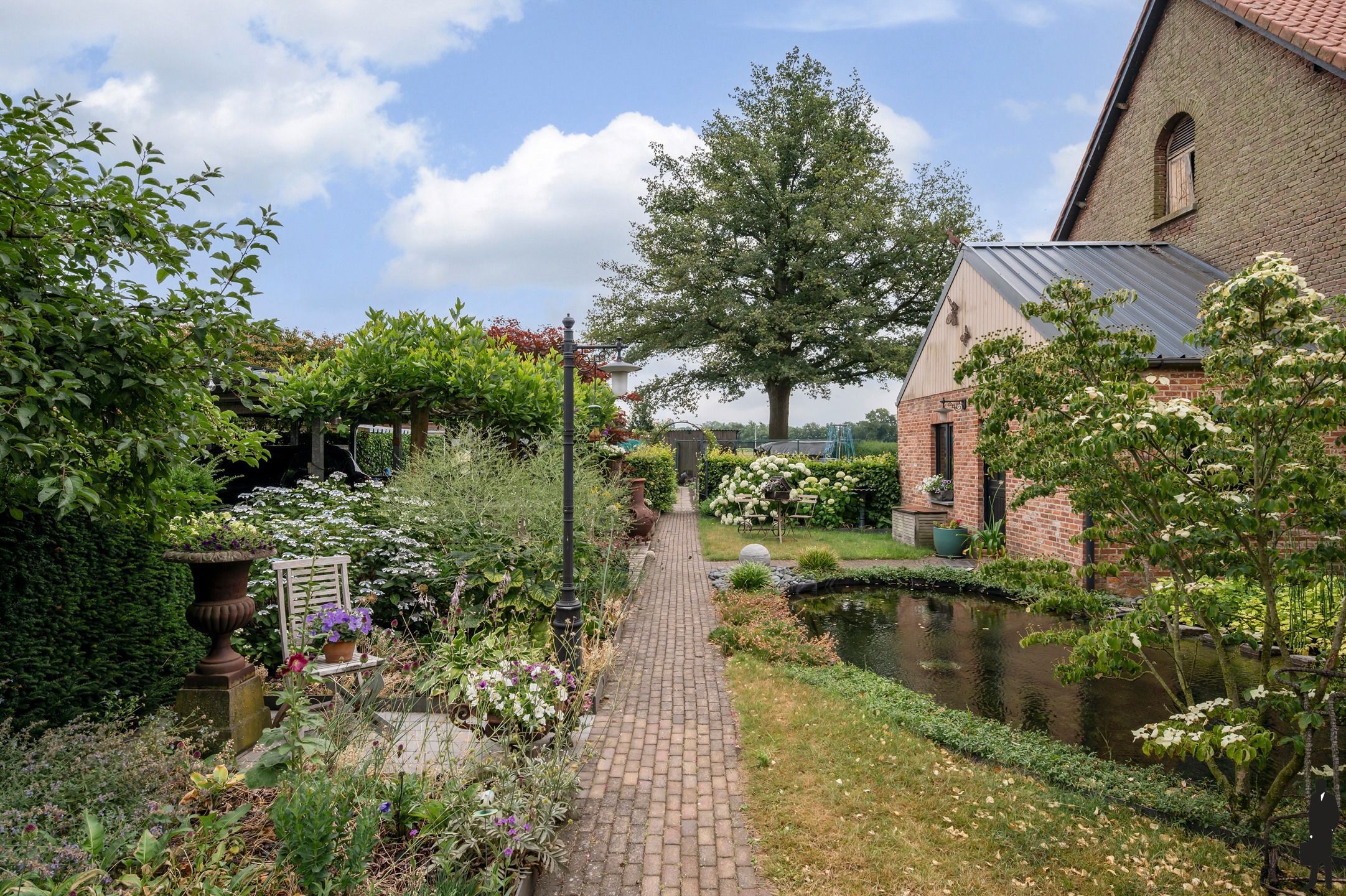 Ruime gezinswoning te Nieuwmoer foto 37