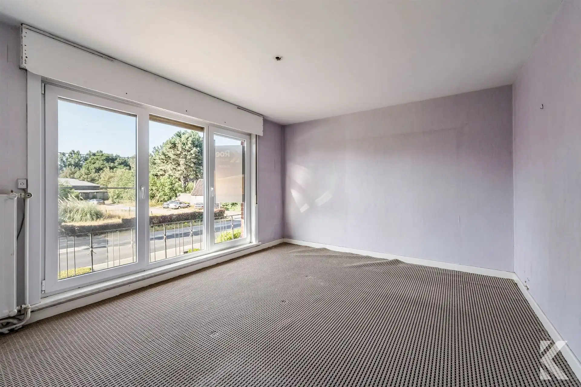 Ruime gezinswoning op 553 m² met garage en open zicht foto 17