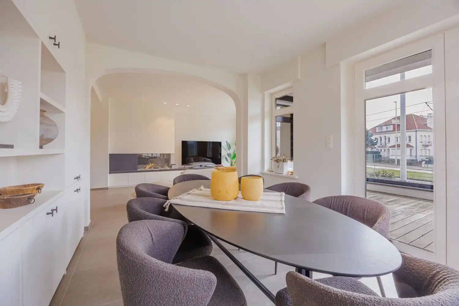 Exclusieve gerenoveerde koppelvilla vlak bij zee met 8 slaapkamers foto 11